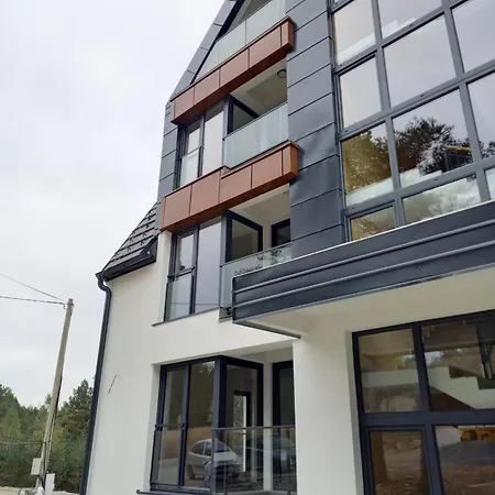 Zeleni Vrhovi 아파트 *