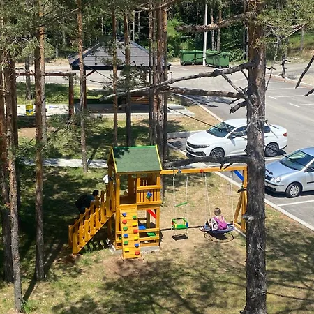 Zeleni Vrhovi 아파트